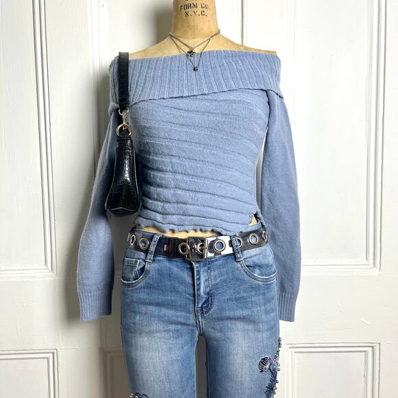 Edikted Blue off shoulder sweater with horizontal stripes and asymmetrical hem - Picture 2 of 6